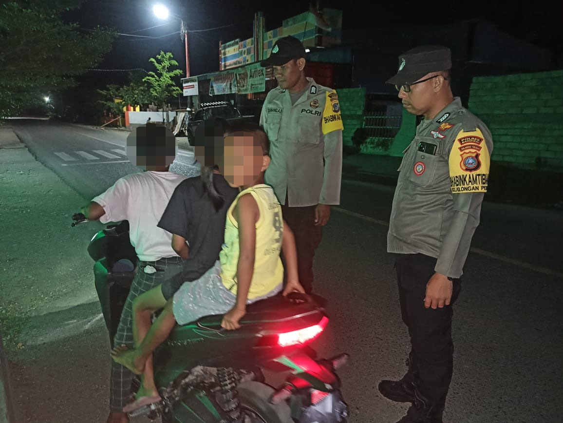 Bonceng Tiga Naik Motor, Tiga Bocah di Luwuk Ditegur Polisi