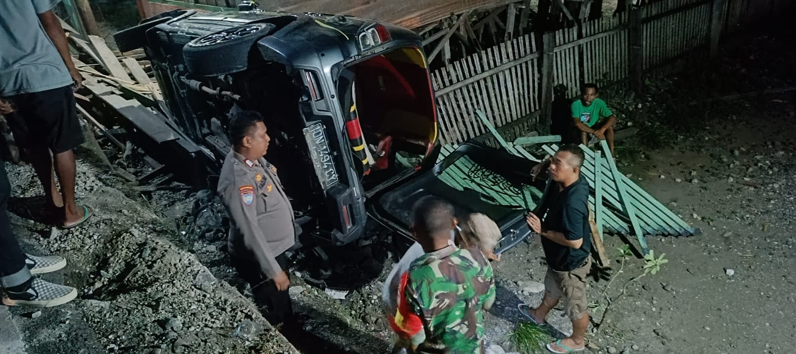 Mobil Tabrak Kios Akibat Sopir Ngantuk, Begini Keterangan Kapolsek Pagimana