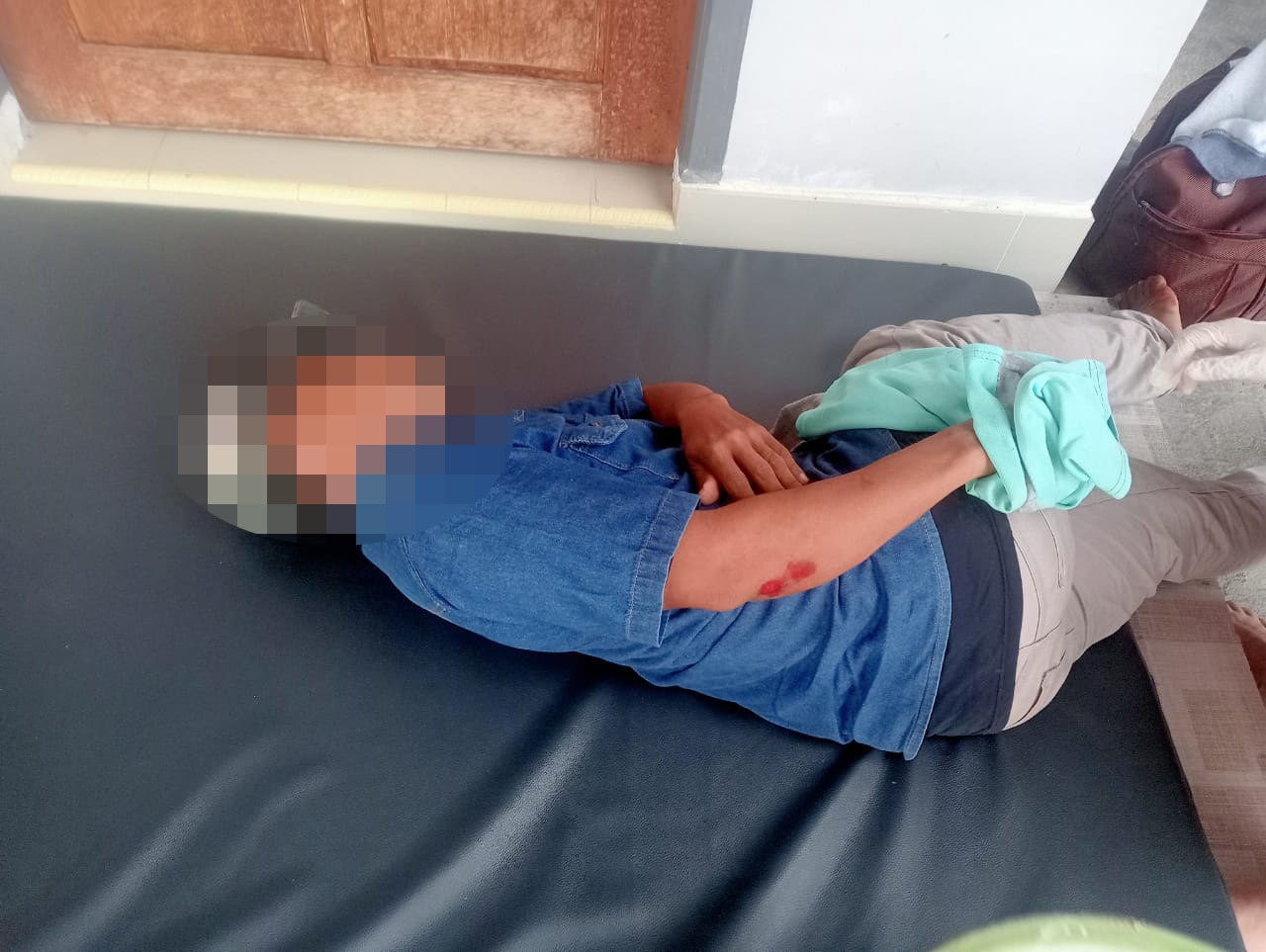 Tabrakan Dua Sepeda Motor Searah di Pagimana, Polisi Evakuasi Korban dan Amankan BB