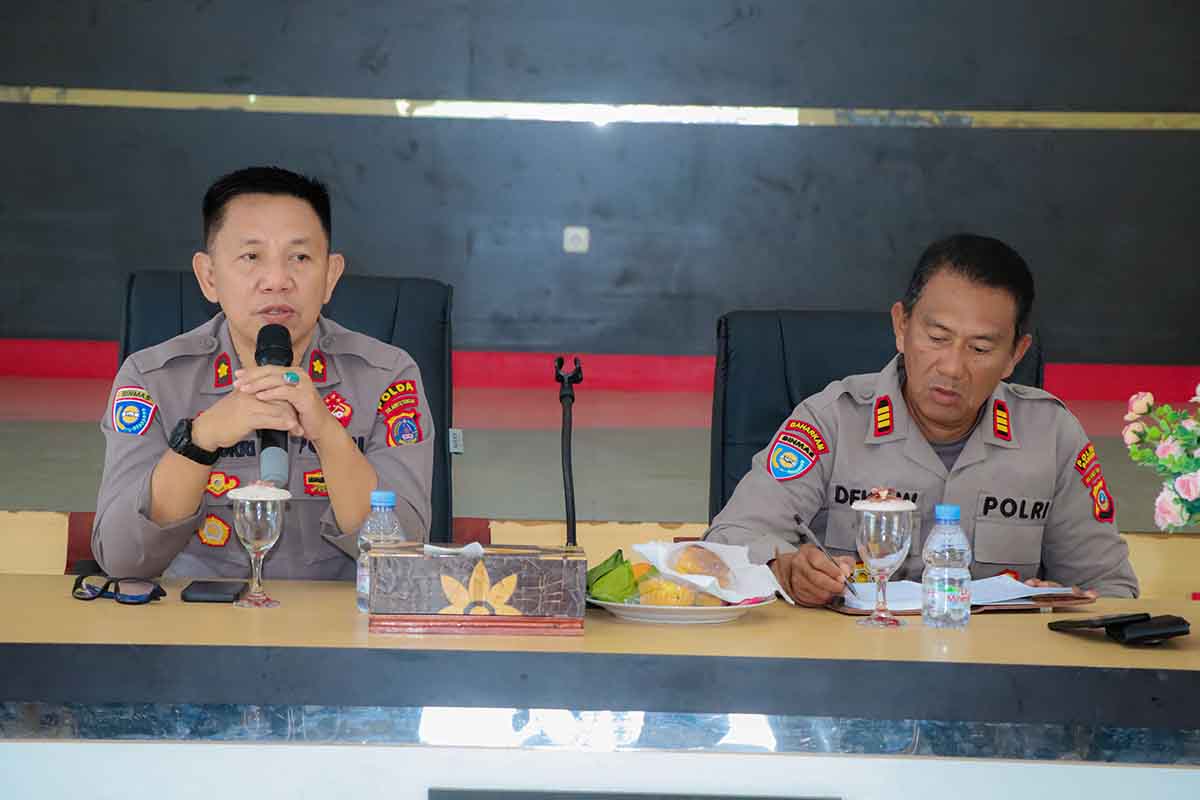 Ditbinmas Polda Sulteng Berikan Pembinaan Bhabinkamtibmas Polres Banggai
