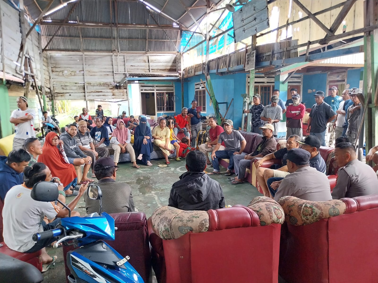 Polisi Mediasi Masalah Limbah Peternakan Ayam Potong di Sisipan, Batui