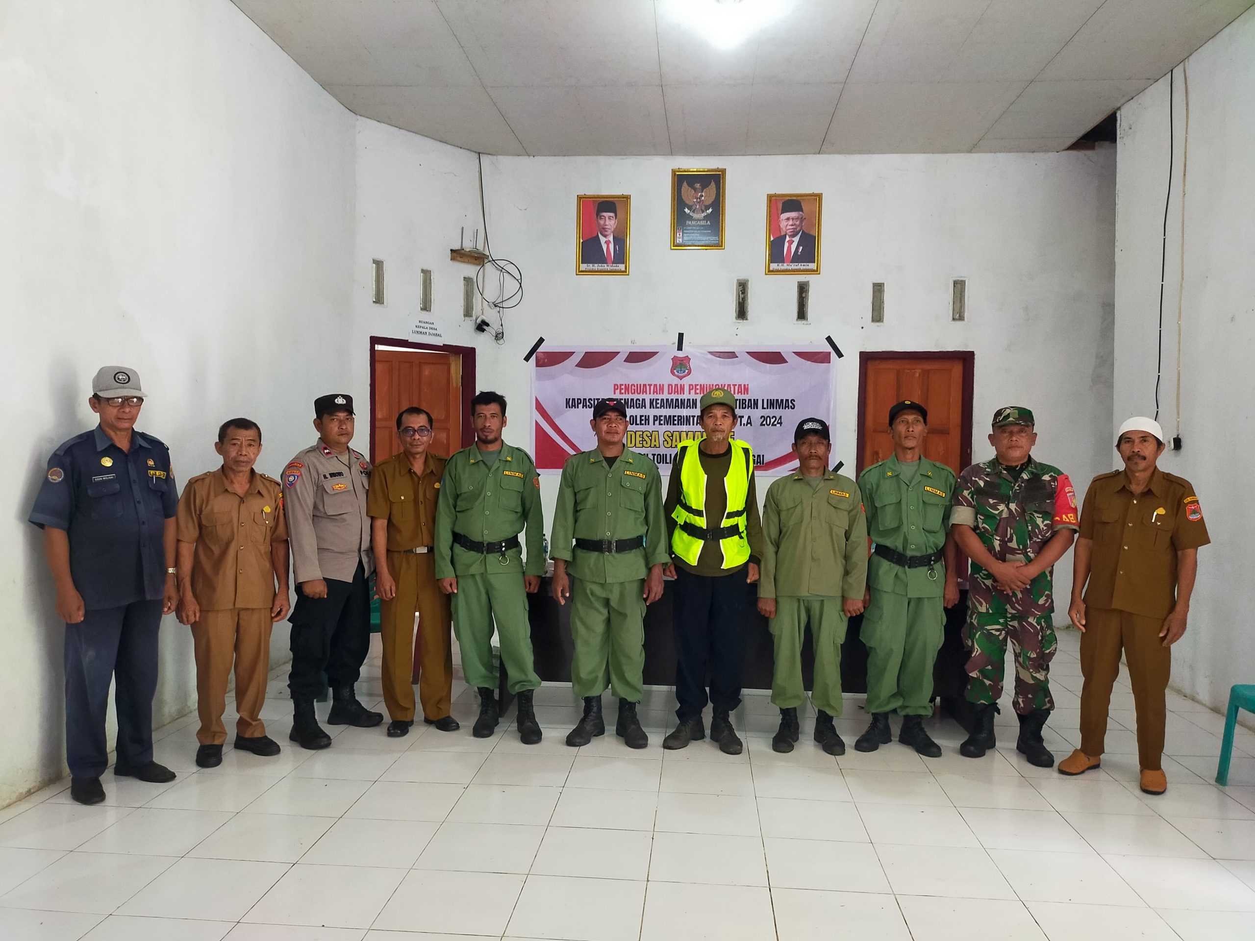 Polsek Toili Beri Penguatan Peningkatan Kapasitas Linmas Desa