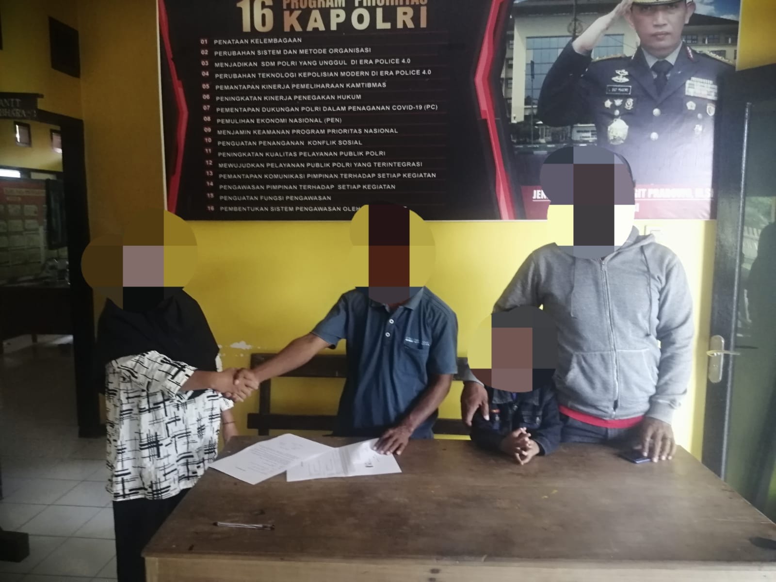 Polsek Bualemo Selesaikan Perselisihan Kakak Beradik Dengan Problem Solving