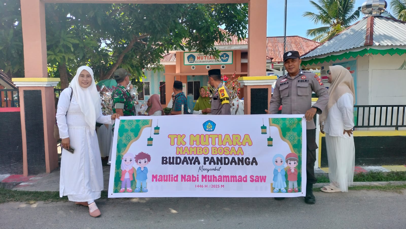Polsek Kintom Kawal Ketat Pengantaran Adat Pandan’ga di Nambo