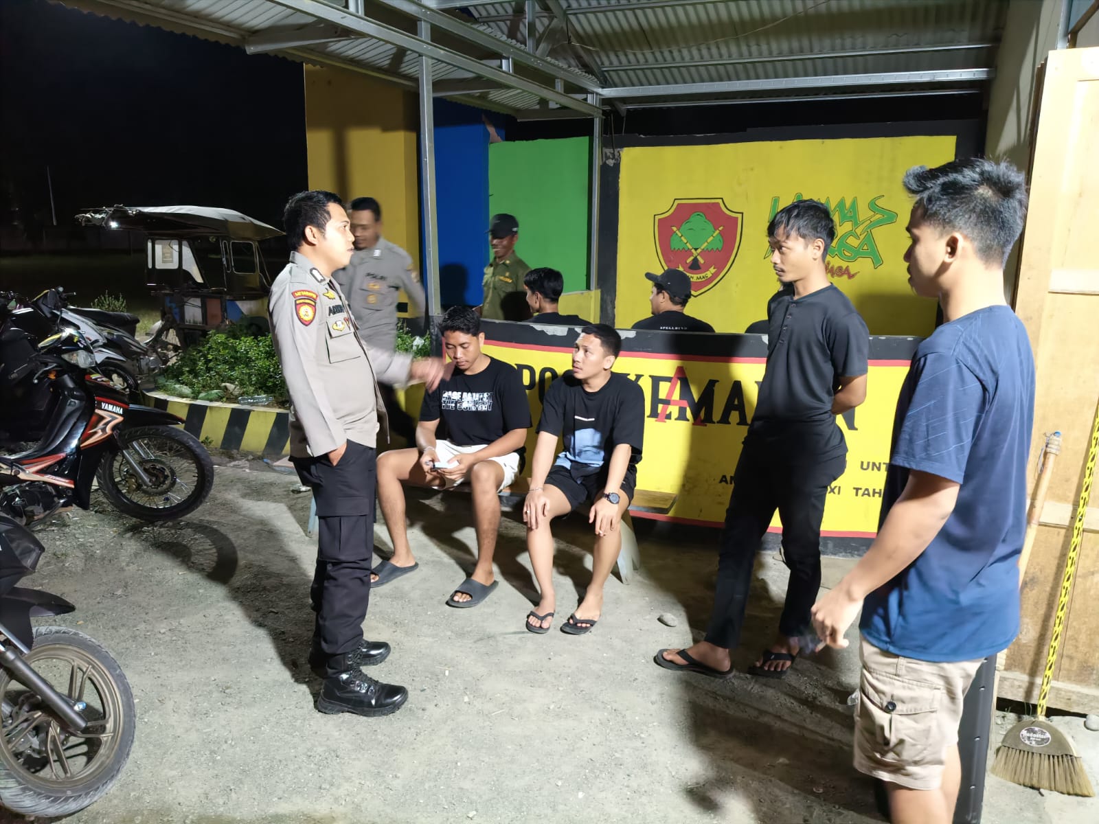 Polsek Toili Dorong Warga Aktif Ronda Malam di Pos Kamling