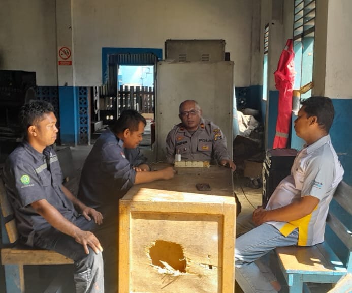Polsek Bualemo Dengarkan Curhat Pegawai PLN