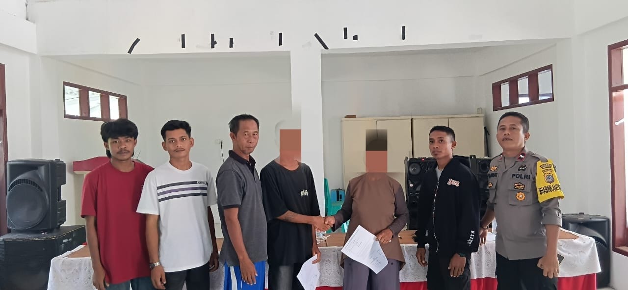 Bhabinkamtibmas Berhasil Mediasi Pencurian Buah Kelapa di Luwuk Utara