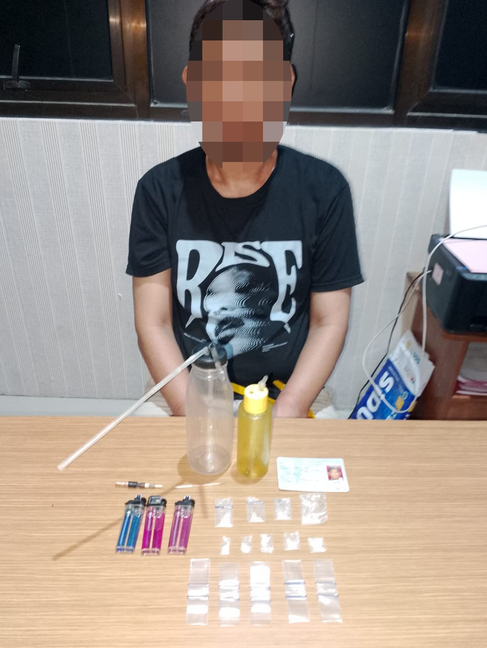 Geledah Indekos di Luwuk Selatan, Polisi Amankan Pelaku dan 9 Sachet Narkotika