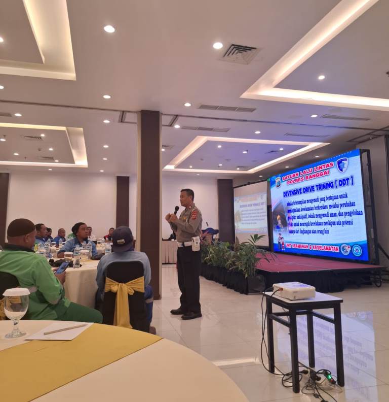 Sasar Sopir Truk Tangki BBM, Satlantas Polres Banggai Giatkan Sosialisasi Tertib Lalu Lintas