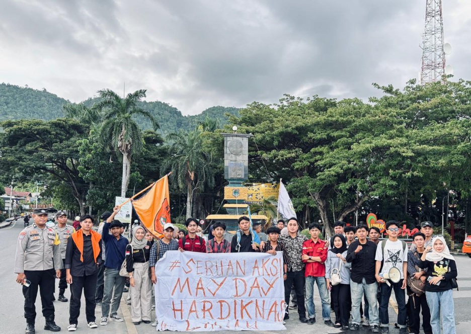 Pelayanan Humanis Polres Banggai Warnai Pergerakan Mahasiswa Memperingati May Day dan Hardiknas