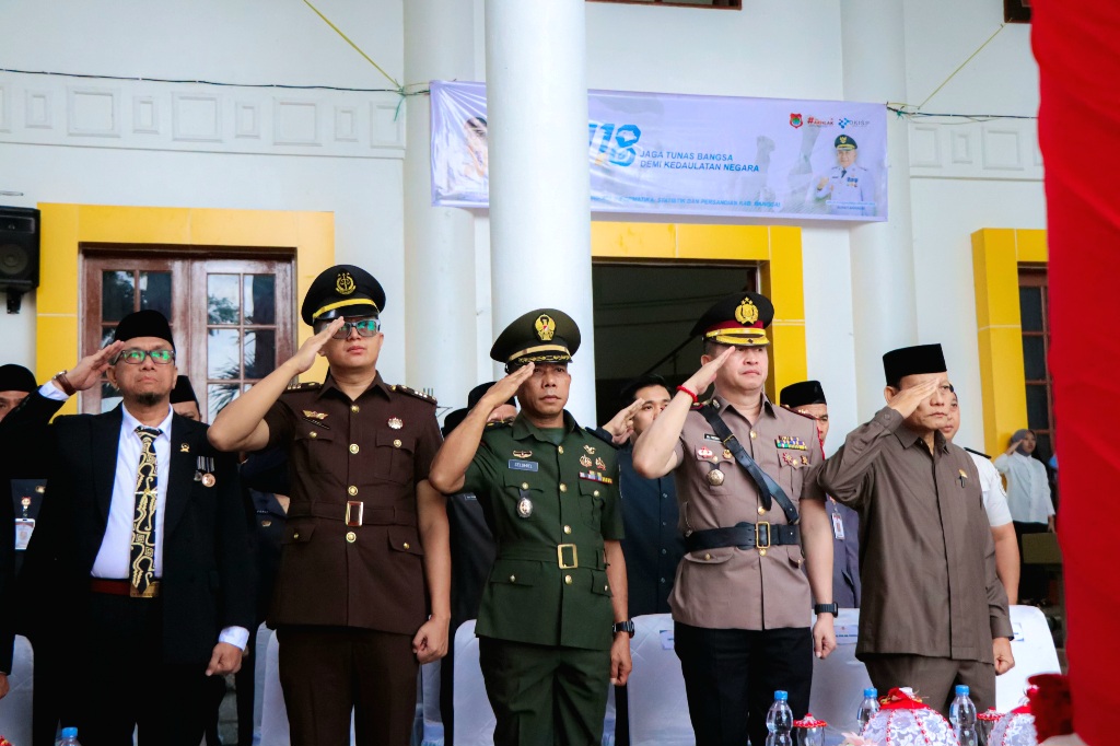 Wakapolres Banggai Hadiri Upacara Harkitnas ke-118 di Kantor Bupati, Tekankan Bangkit Bersama