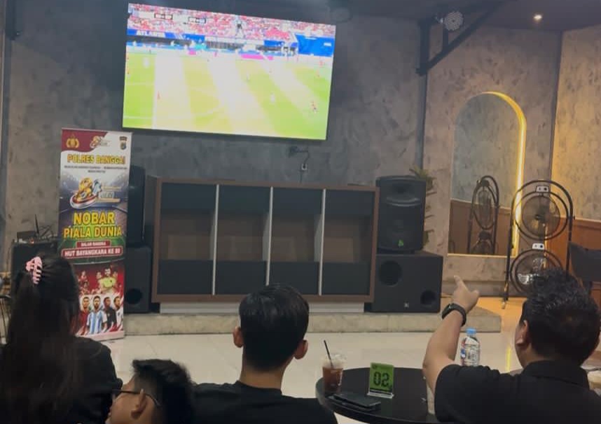 Polres Banggai Gelar Nobar Piala Dunia, Ciptakan Suasana Hangat dan Harmonis Dengan Masyarakat!