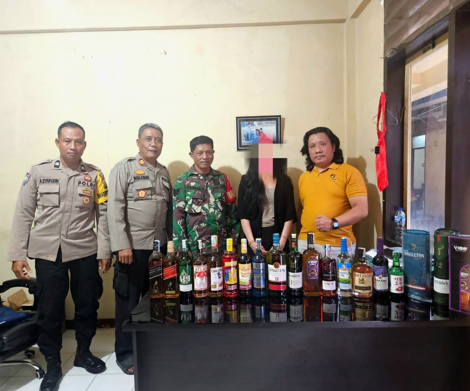 Berkedok Kos-kosan, Polisi Sita 173 Botol Miras di Luwuk
