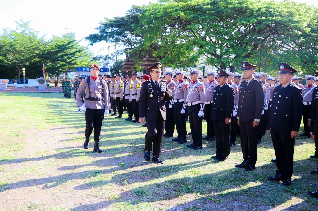 Pimpin Upacara Hari Bhayangkara ke-80, Kapolres Banggai Tegaskan Polri untuk Masyarakat