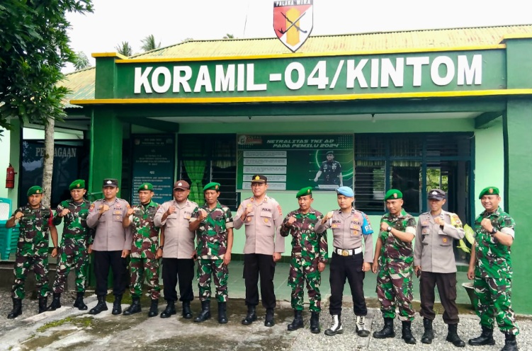 Sinergi TNI-Polri Makin Solid, Kapolsek Kintom Perkuat Kolaborasi dengan Koramil 1308-04 LB