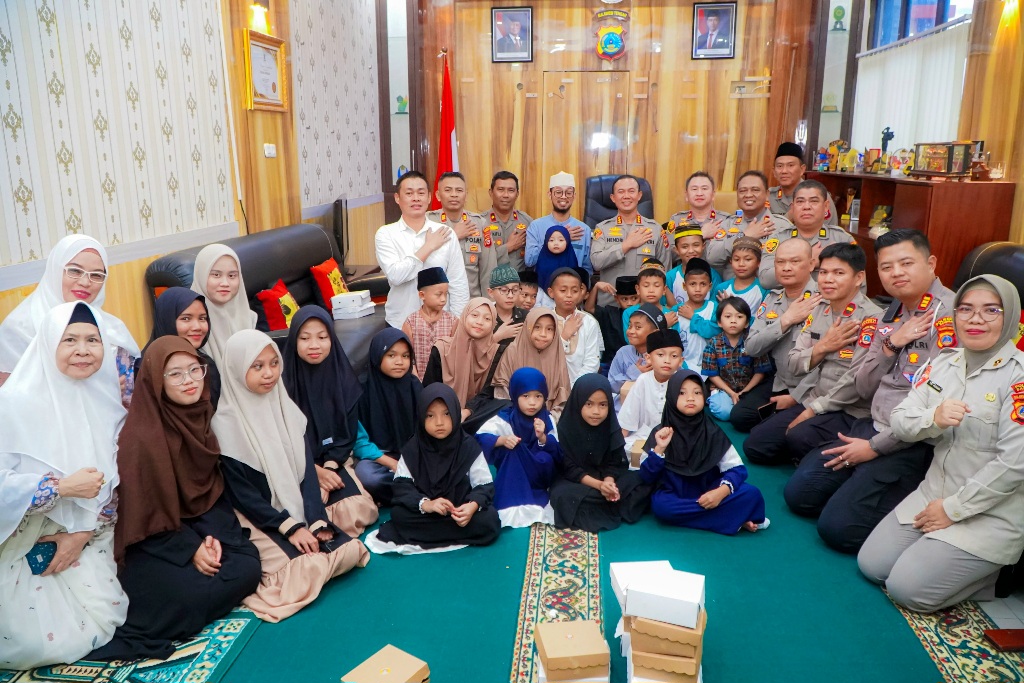Perkuat Keimanan dan Kepedulian Sosial, Kapolresta Banggai Gelar Pengajian serta Santuni Anak Yatim