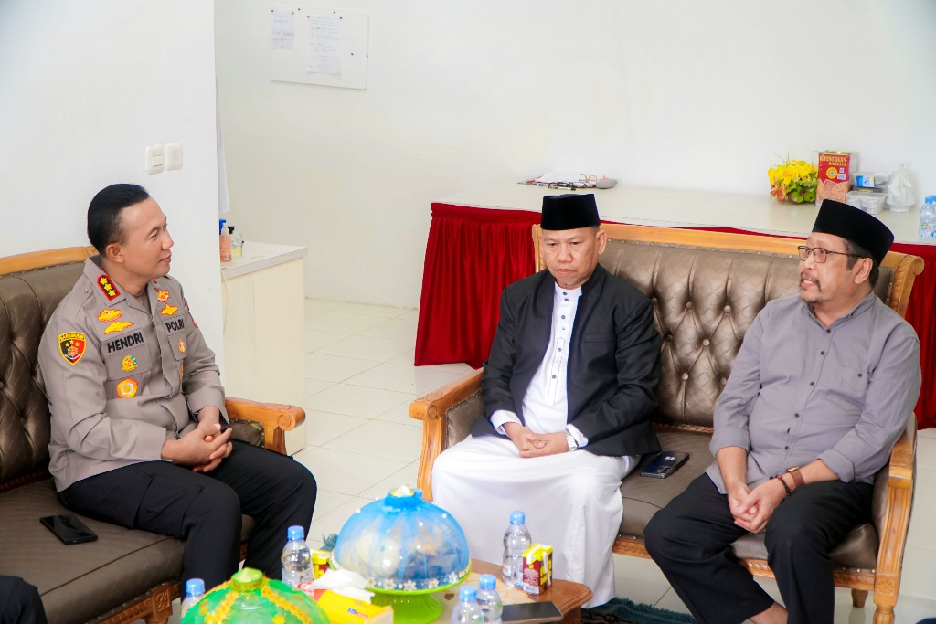 Pererat Ukhuwah dan Sinergi, Kapolresta Banggai Bersilaturahmi dengan Ketua MUI