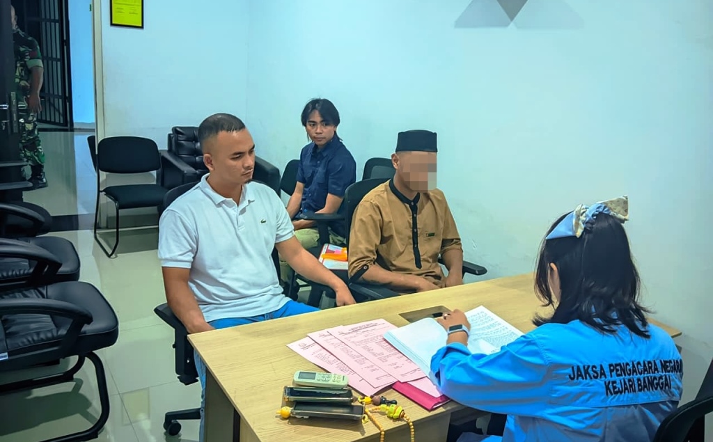 Penyidik PPA Polres Banggai Resmi Limpahkan Tersangka Kasus Pemerkosaan Anak (Tahap II) ke Jaksa