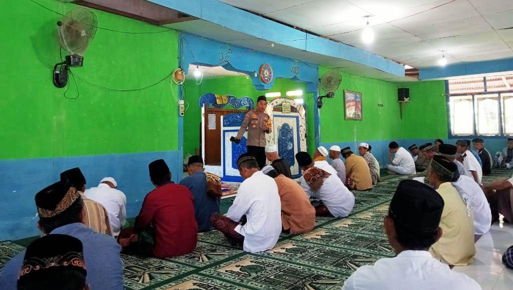 Melalui Jumat Curhat dan Minggu Kasih, Polsek Nuhon Jaga Toleransi Kehidupan Beragama