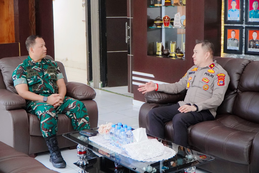 Perkuat Sinergi, Wakapolres Banggai Jalin Silaturahmi dengan Kajari dan Dandim 1308/LB di Luwuk