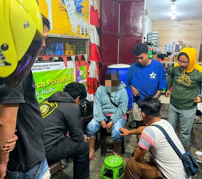 Emak-emak Diduga Pengedar Sabu di Luwuk, Banggai Ditangkap Polisi